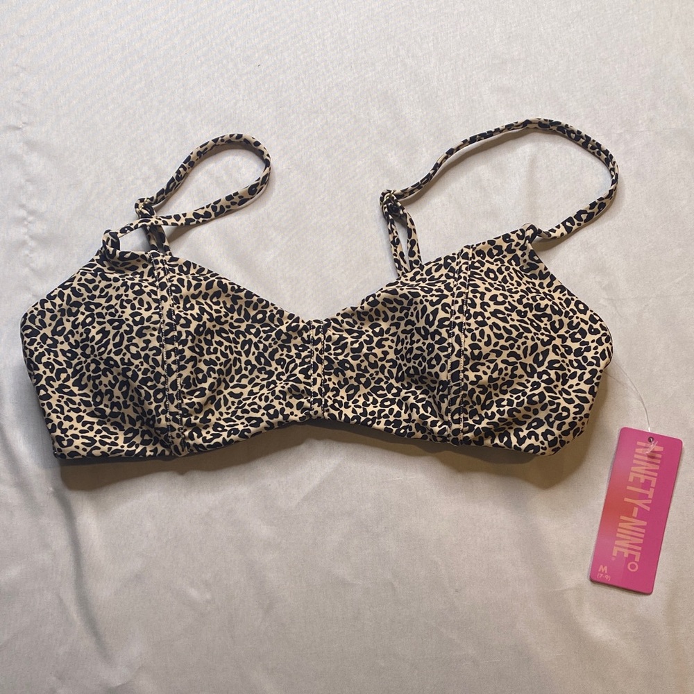 Stylish‎ Leopard Print Bikini Top